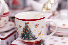 Filizanka-w-choinki-dekroacja-Jucca Filizanka-w-choinki-dekroacja-Jucca