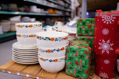 Miseczki i zastawy stołowe Święta Jucca